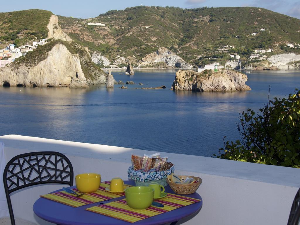 B&B La Terrazza Sul Porto Ponza Exterior foto