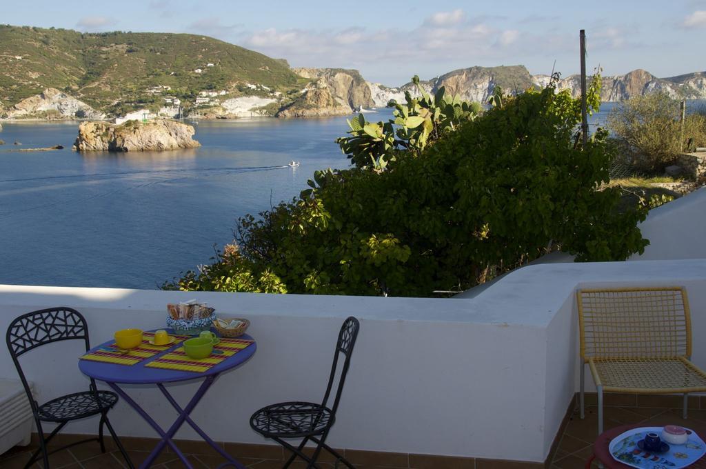 B&B La Terrazza Sul Porto Ponza Exterior foto